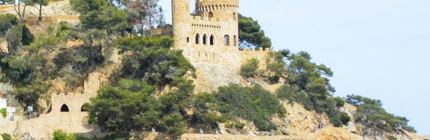 Castell d'en plaja and its cove
